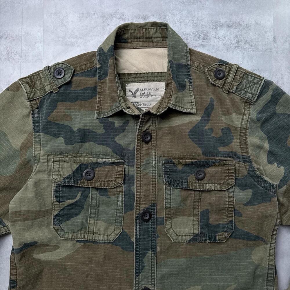 Y2K American Eagle Camo 00s Button Up Shirt - Picture 3 of 7